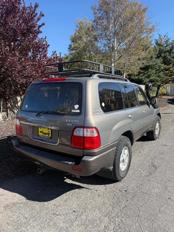 2000 Lexus LX · LX 470 Sport Utility 4D in Park City, UT (photo 4) — photo 4