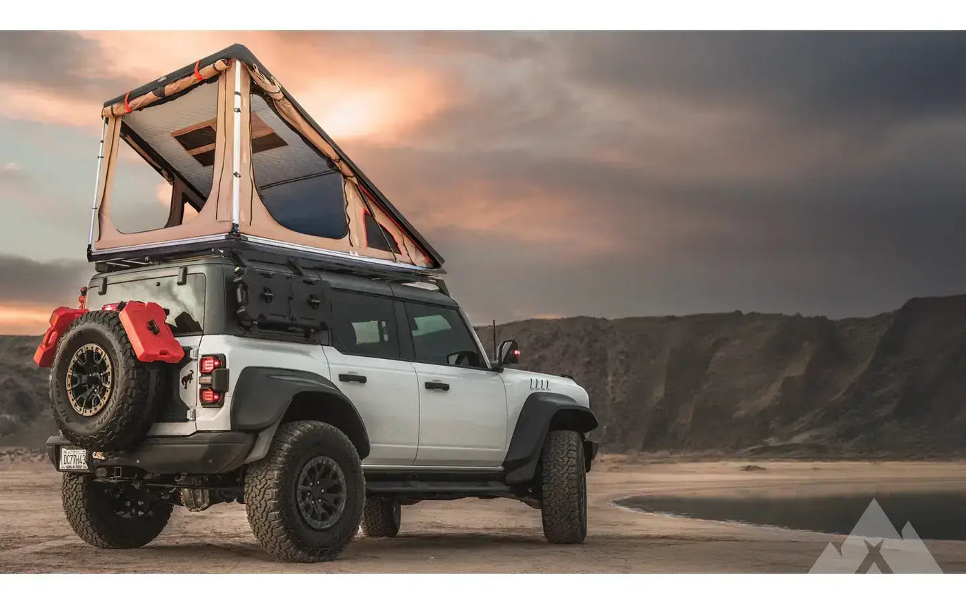 AIRCREST 2+ PERSON ROOFTOP TENT — new rooftop tents for sale — photo 1