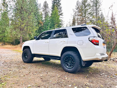 2017 Toyota 4Runner · TRD Off-Road Premium Sport Utility 4D
