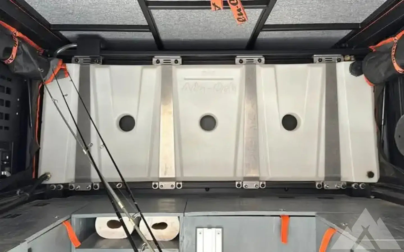 Alu cab canopy camper Ranger/Tacoma — used for sale in Kaysville, UT (photo 5) — photo 5