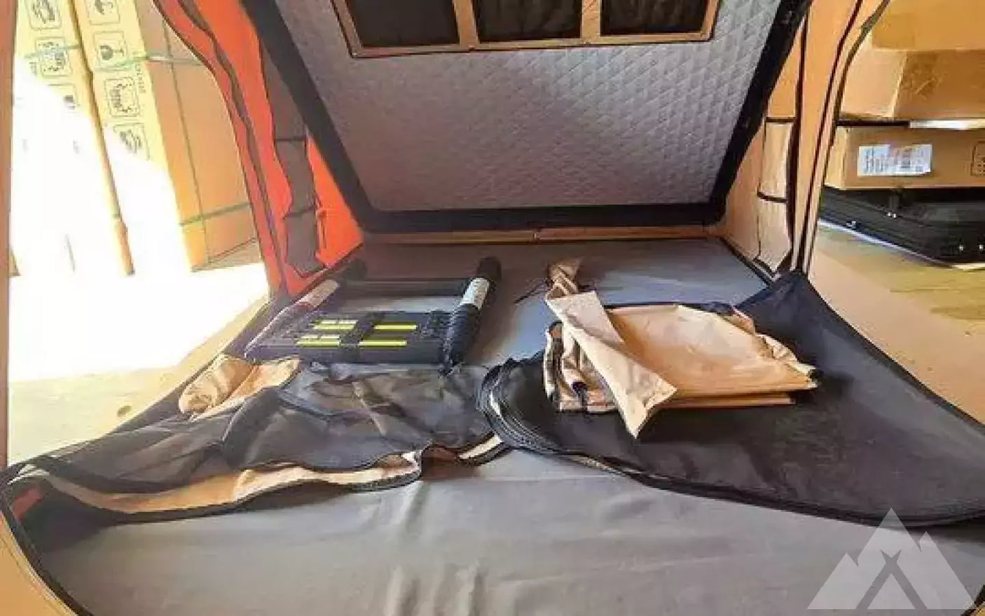 Aluminum Hardshell Roof Top Tent — new rooftop tents for sale (photo 4)