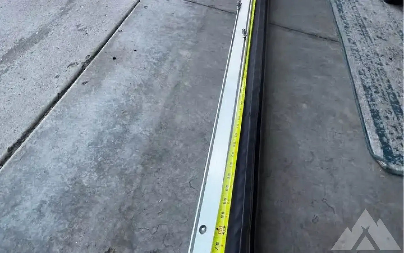 ARB Touring Awning 2500 – Roof Rack Camping Awning — used camp awnings for sale (photo 4) — photo 4