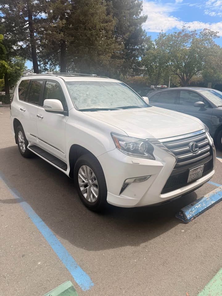 2017 Lexus GX · GX 460 Premium Sport Utility 4D in Fremont, CA (photo 5)