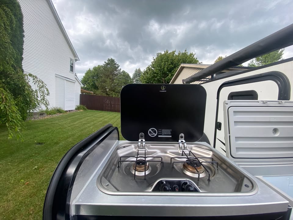 2018 Intech Flyer Persue Camper Trailer — photo 9