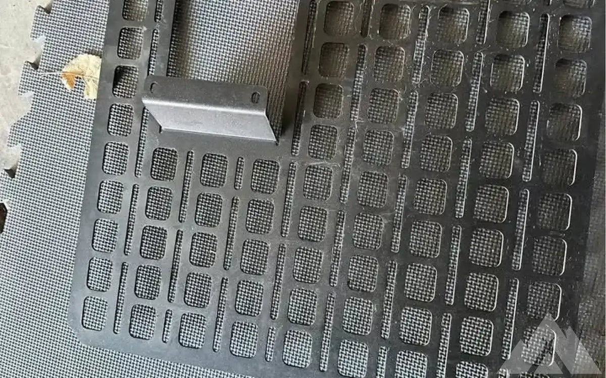 Builtright single molle panel for truck bed — used molle panels for sale (photo 2) — photo 2
