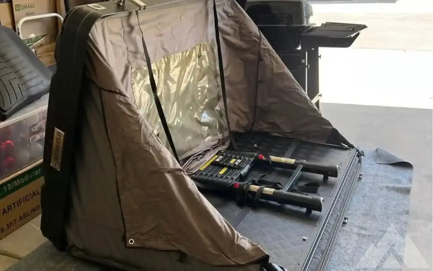 Bushveld all season hard shell roof top tent — used rooftop tents for sale (photo 4) — photo 4