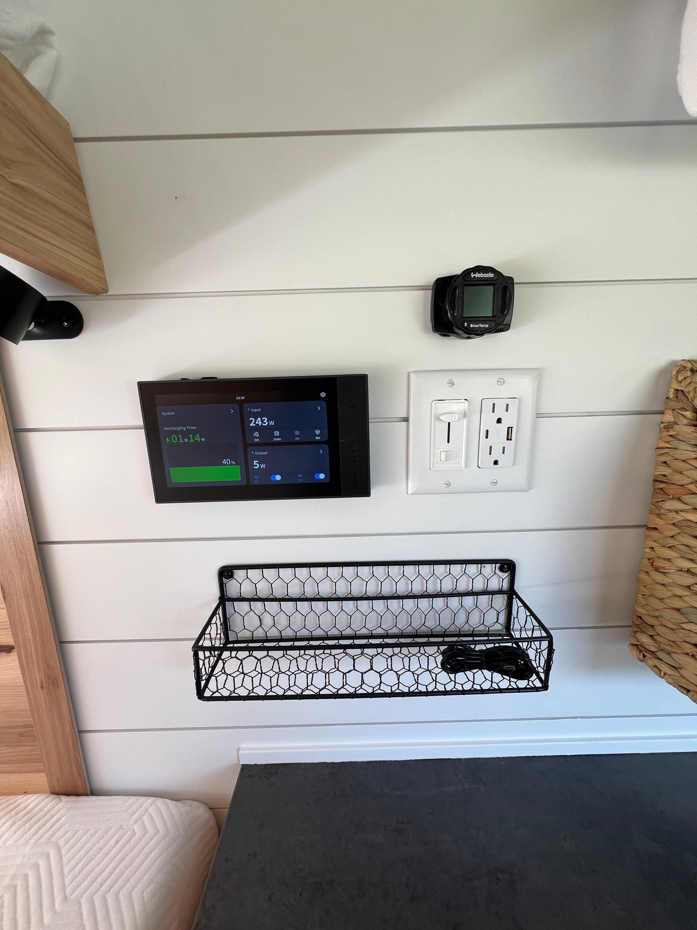 and light wood cabinetry — photo 16