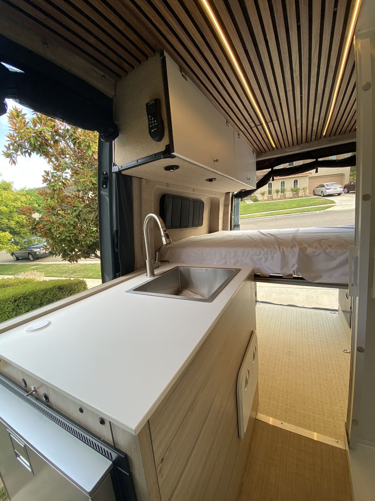 cozy bed — photo 9