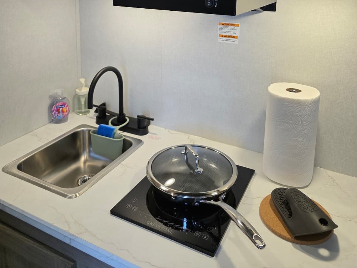 an equipped kitchen (microwave