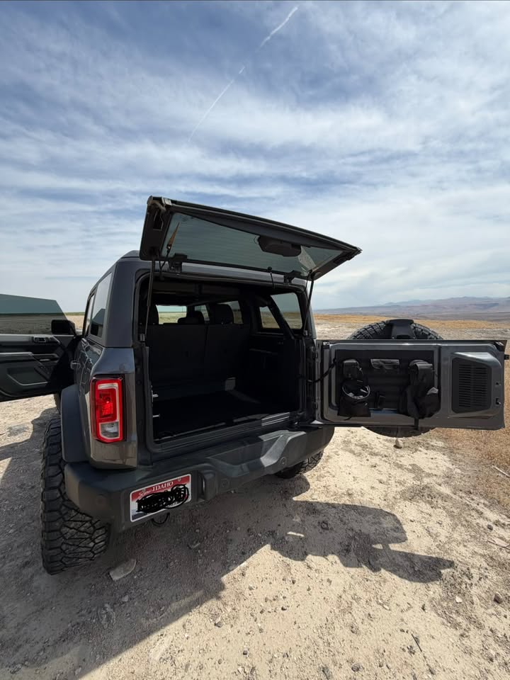 2022 Ford bronco 4-door – loaded – excellent condition — photo 8