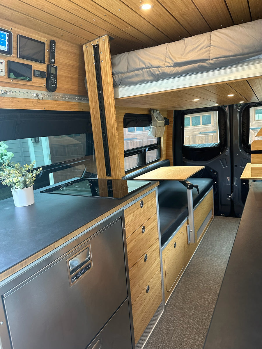 tech-equipped travel space.|Step inside this rv rental