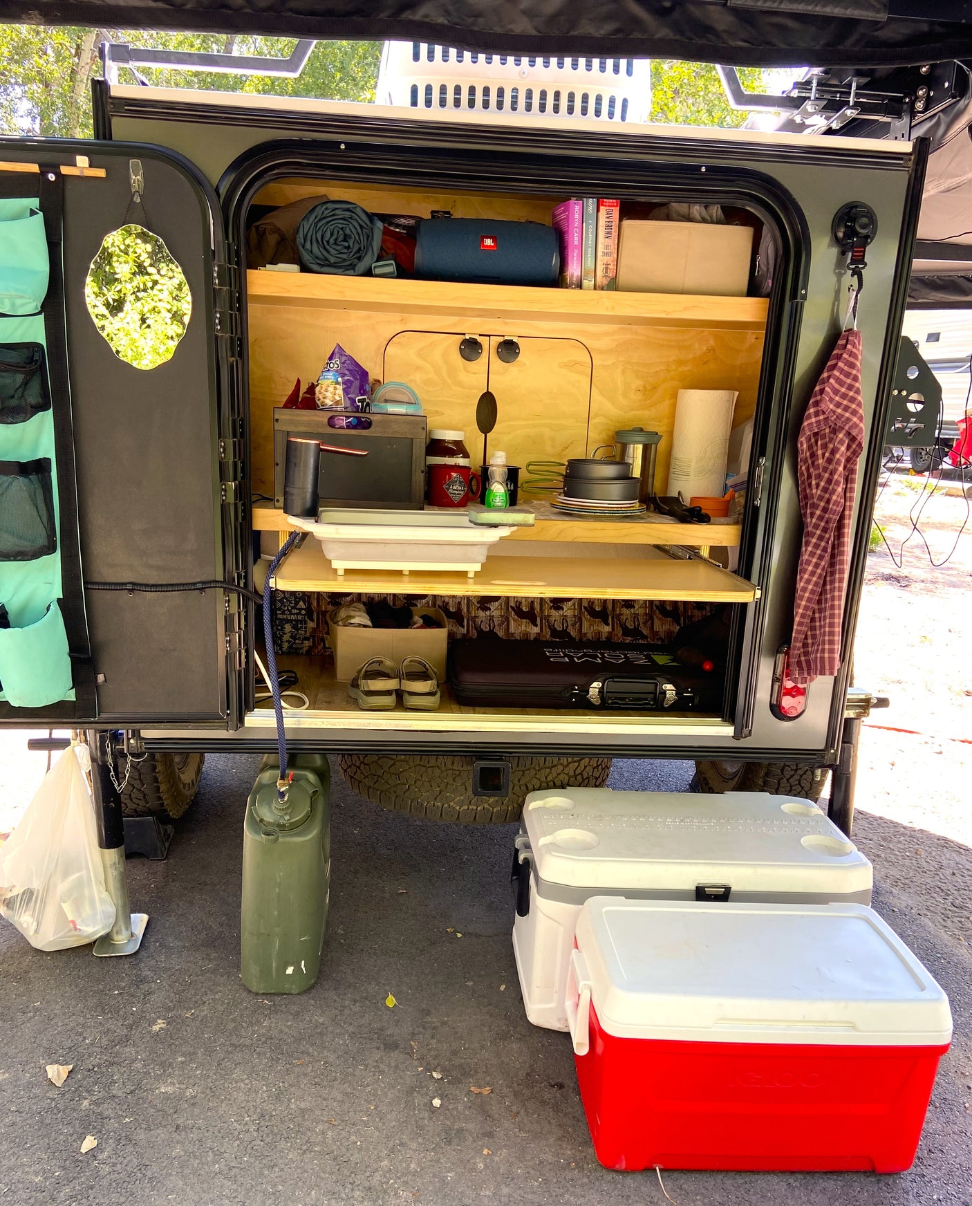 The storage space in this little guy is truly amazing! You can bring anything you need and use the space however you see fit. There's no one-size fits-all with this rental. It's all up to you!