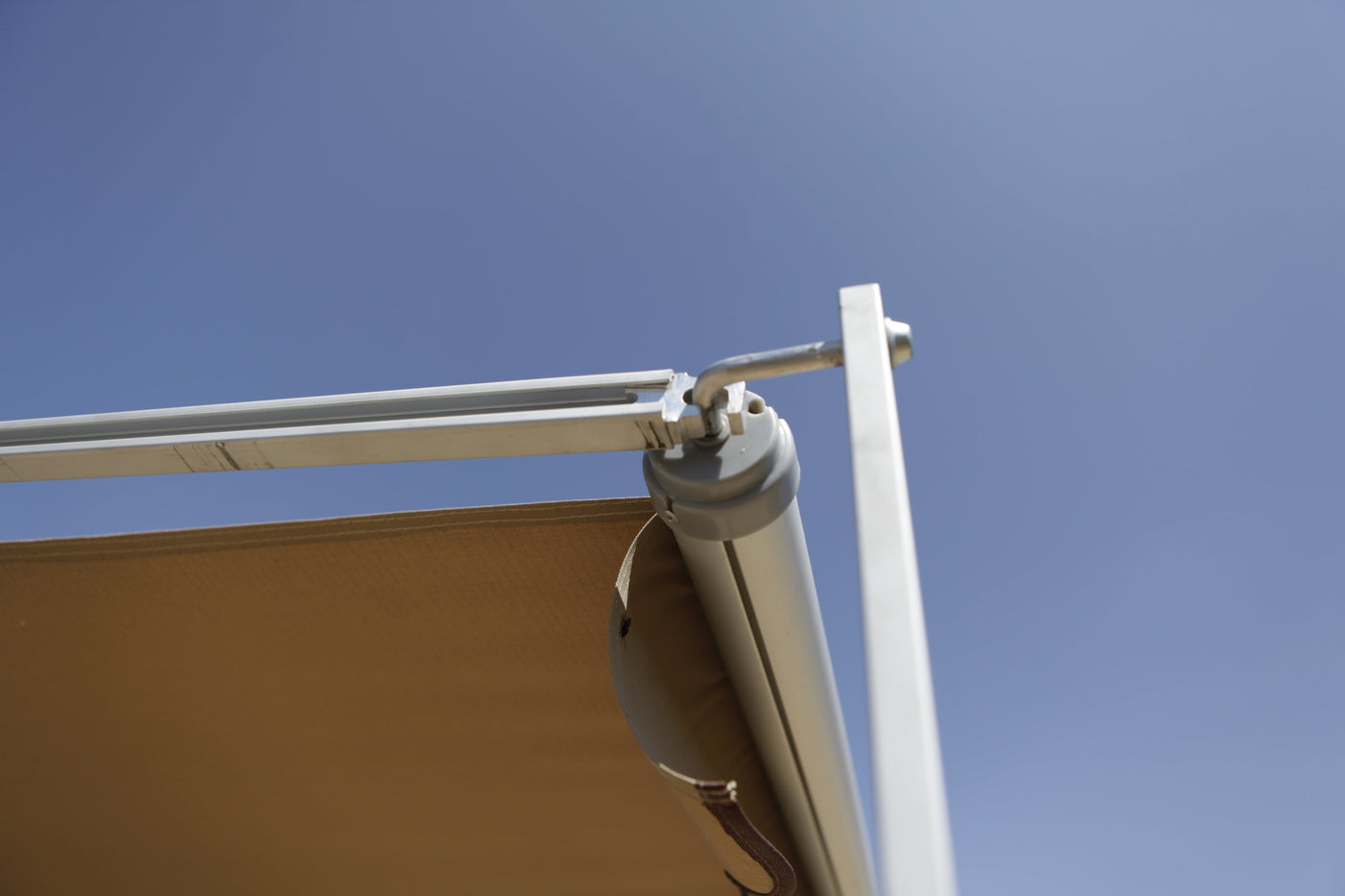 Series 2000 Awning — photo 7