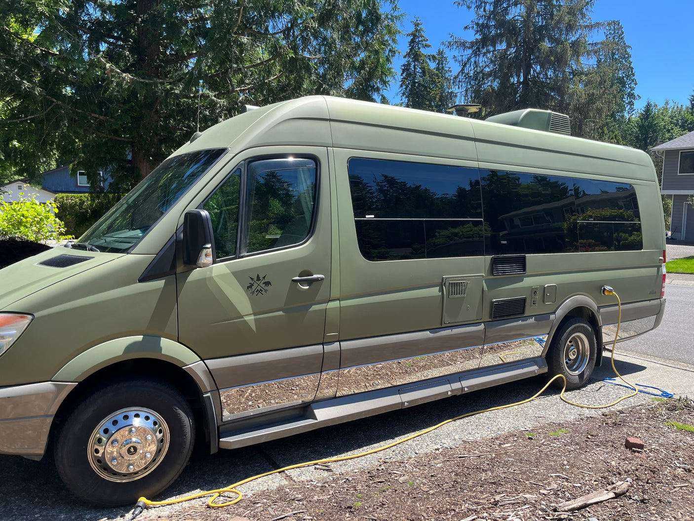 24ft Sprinter with internet, solar and large battery pack to last 5 days