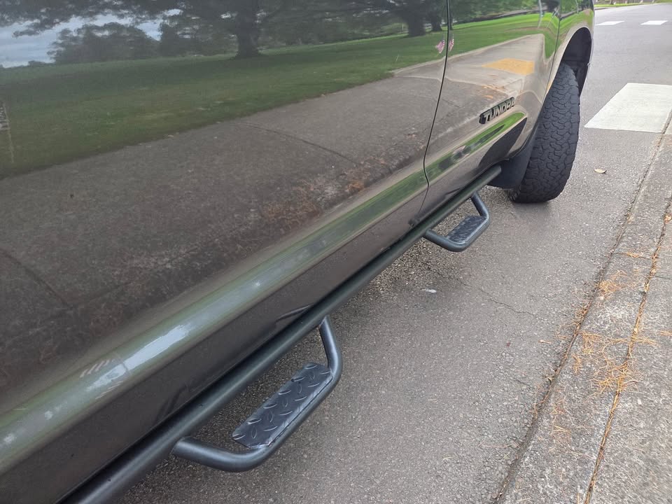 2011 Toyota tundra crewmax sr5 4x4 in Portland, OR (photo 4) — photo 4