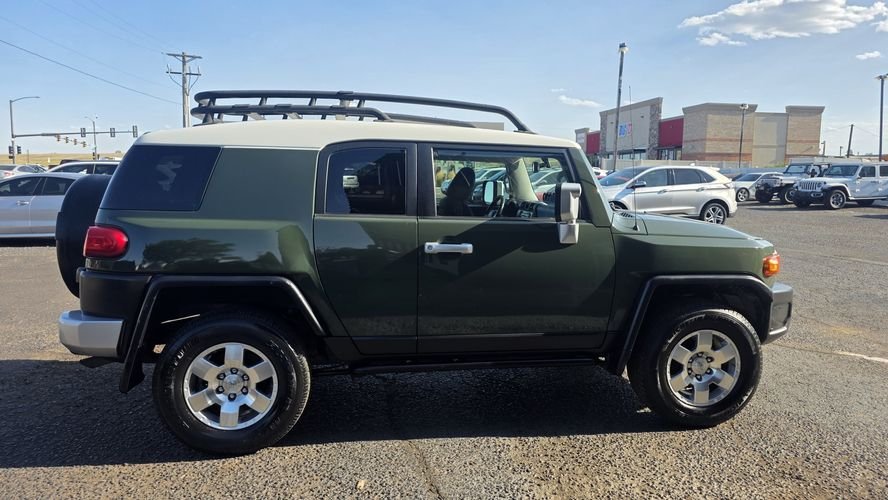 2010 Toyota FJ Cruiser in Johnstown, CO (photo 5)