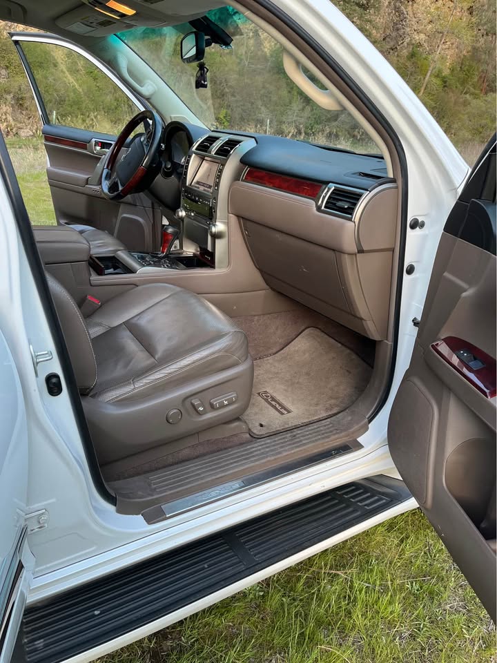 2013 Lexus GX · GX 460 Premium Sport Utility 4D in Valleyford, WA (photo 7) — photo 7