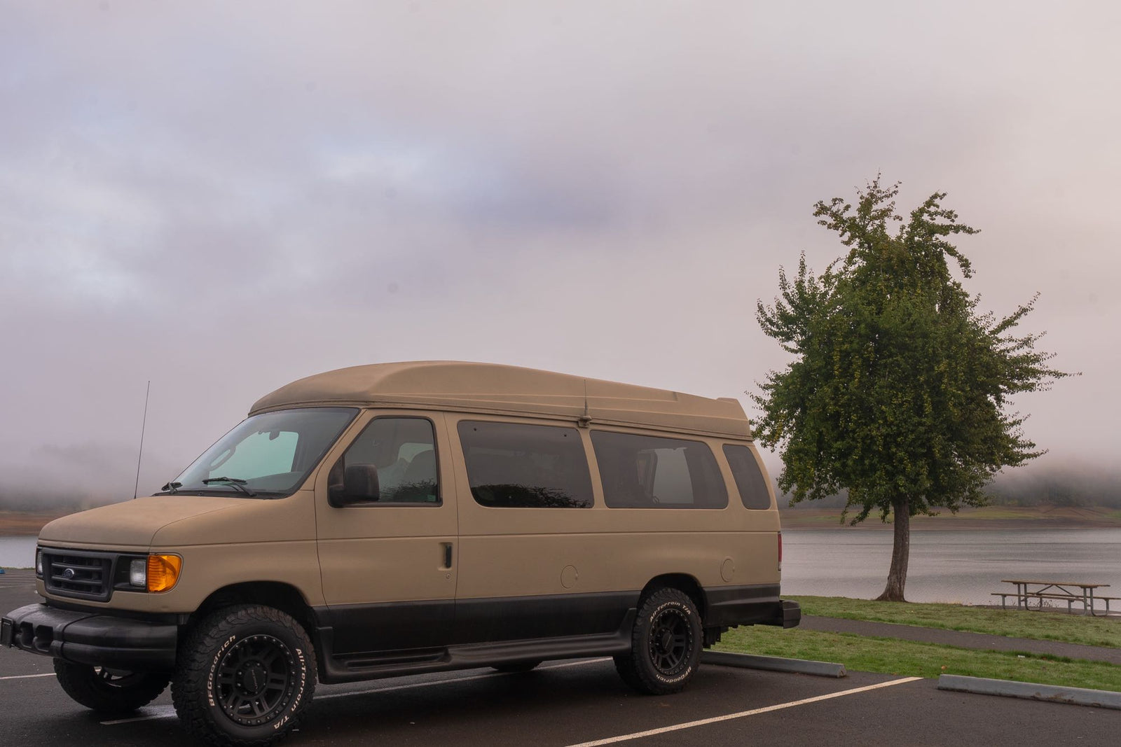 Autumn Breeze Voyager - Cozy Cedar Camper Van