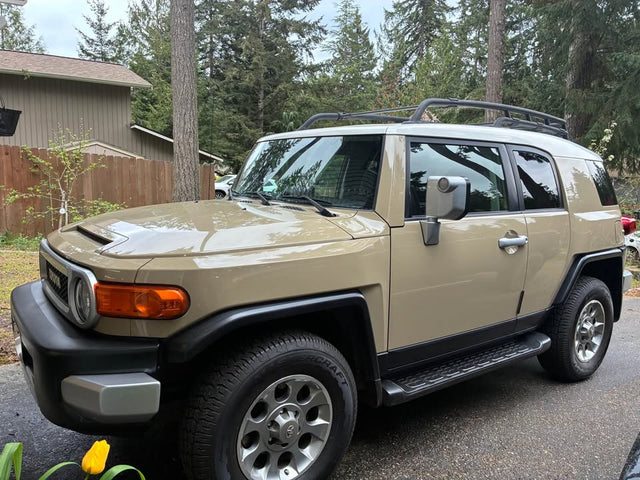 2012 Toyota FJ Cruiser · Sport Utility 2D — photo 3