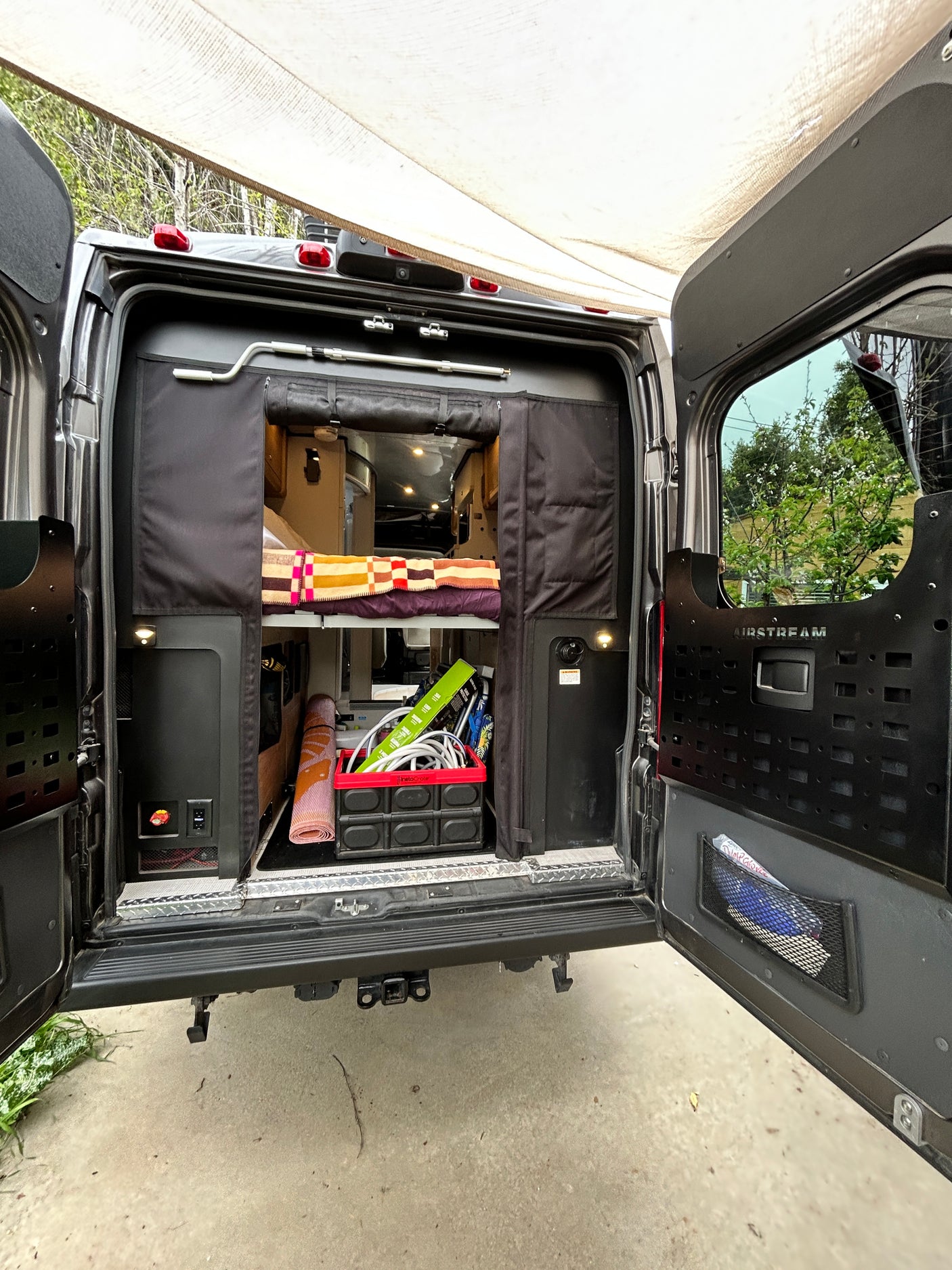 Luxury 2024 Airstream Rangeline “Lama Lo” – Pop-Top Class B Van
