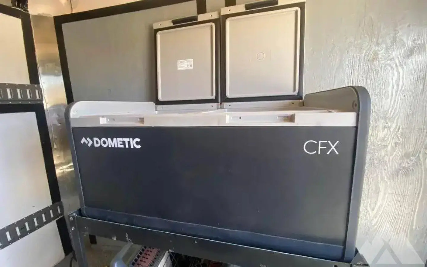 Dometic CFX 3 95DZ Refrigerator — used coolers & fridges for sale (photo 2)