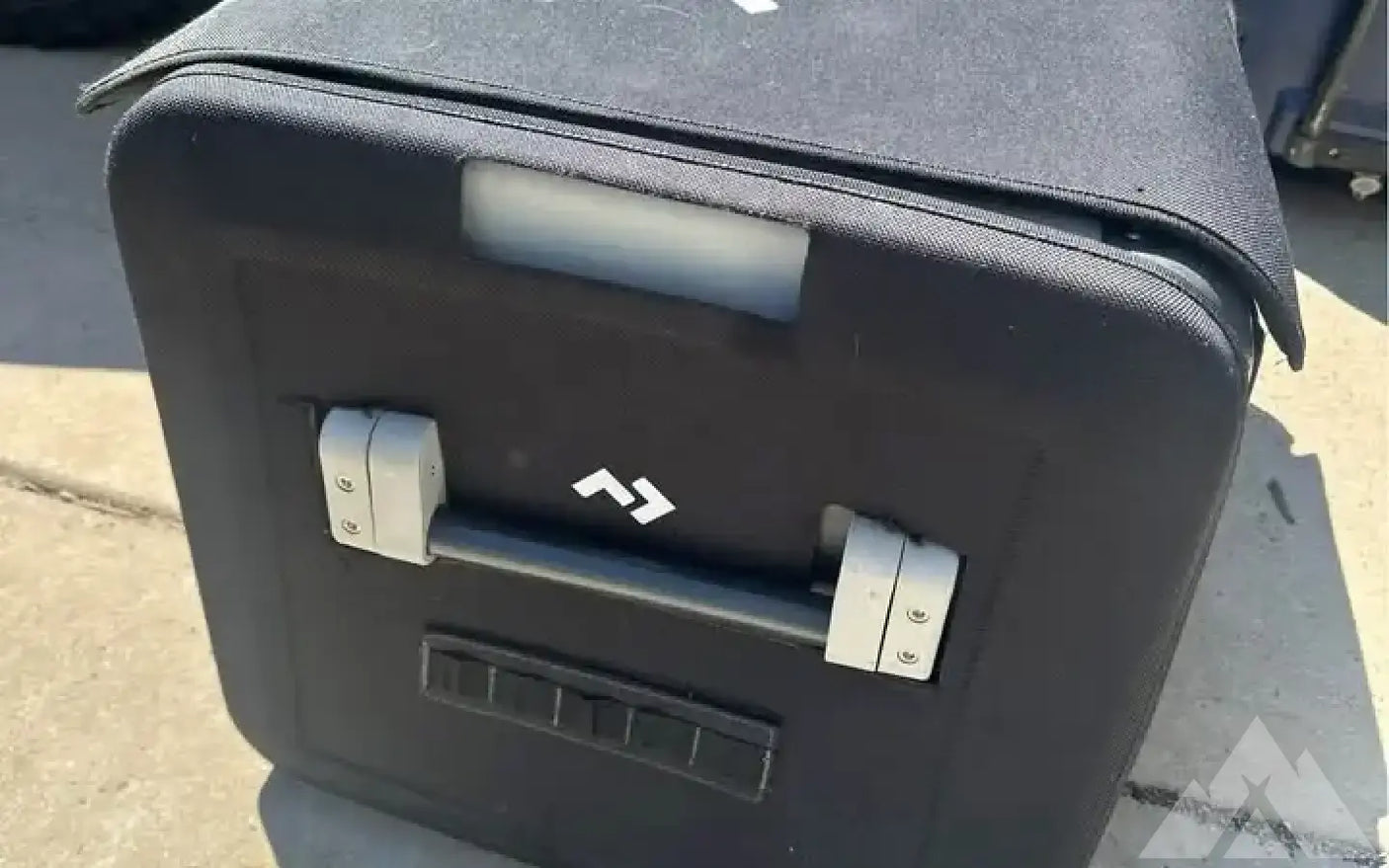 Dometic CFX 75DZW Dual-Zone Cooler/Freezer — used coolers & fridges for sale (photo 4)