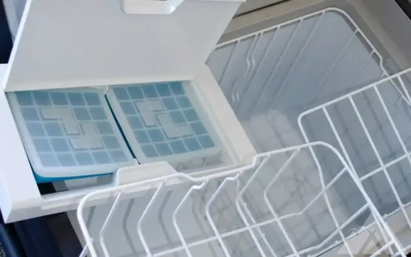 Dometic CFX3 55IM Cooler/Freezer w/Rapid Freeze Pl — used coolers & fridges for sale (photo 2)