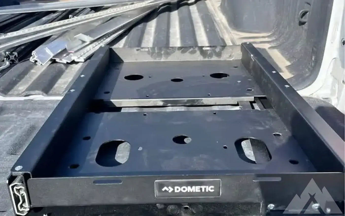 Dometic slider for cfx 35 & 45 — new fridge slides for sale — photo 1