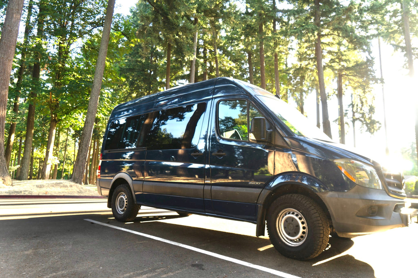 open door. Ideal for your next RV rental — photo 3