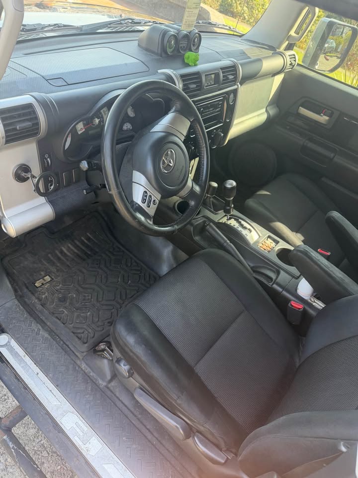 2008 Toyota FJ Cruiser · Sport Utility 2D in Seattle, WA (photo 3) — photo 3