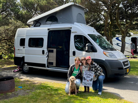 “Betty White” 2022 Winnebago Solis 59P overland rental