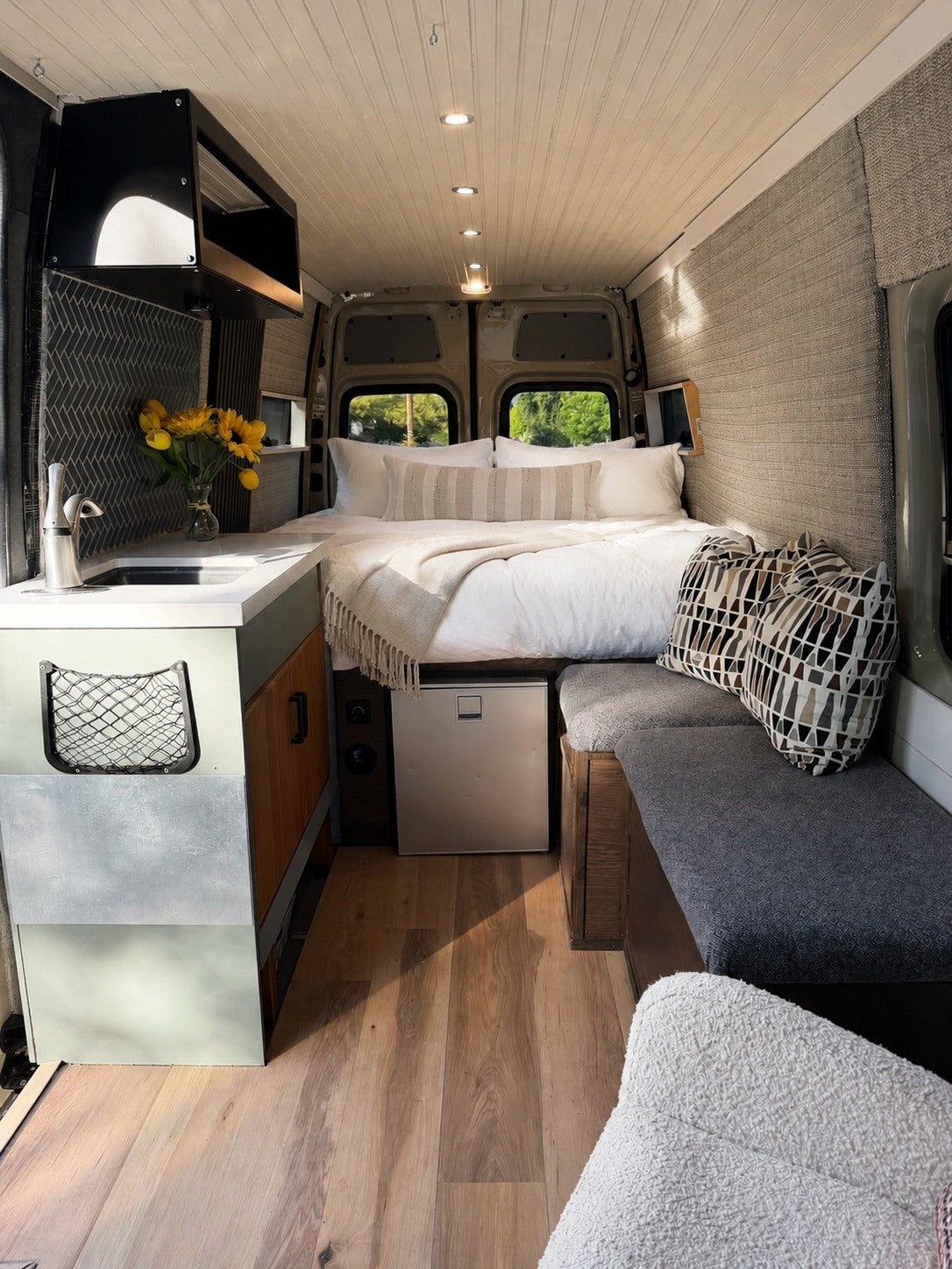 "Adventure Suite" Luxury Off-Grid Mercedes Sprinter - Sleeps 2