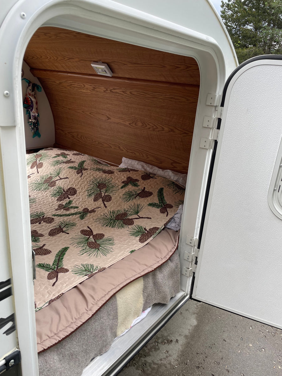 featuring a comfortable bed