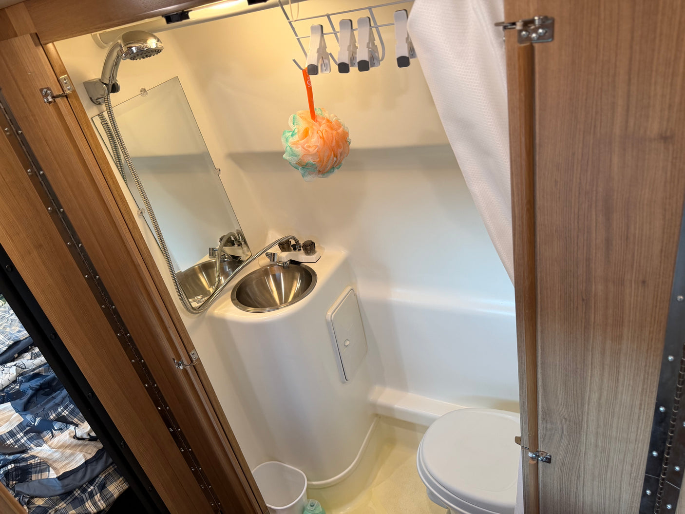 Luxury Mercedes Camper Van | Sleeps 4 | Generator