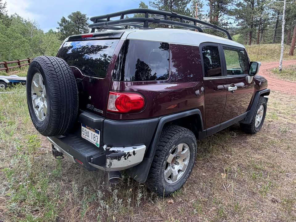 2007 Toyota FJ Cruiser · Sport Utility 2D in Allenspark, CO (photo 5) — photo 5