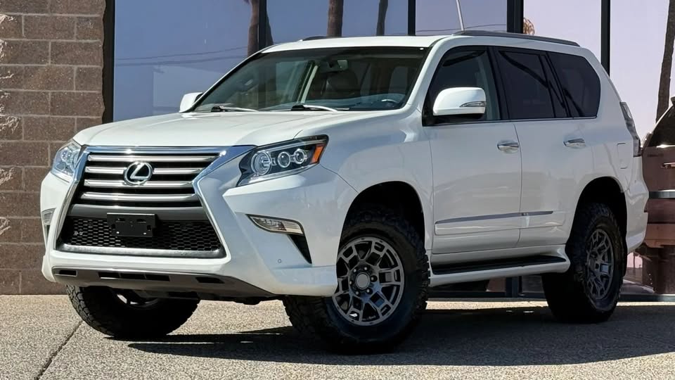 2017 Lexus GX — photo 2