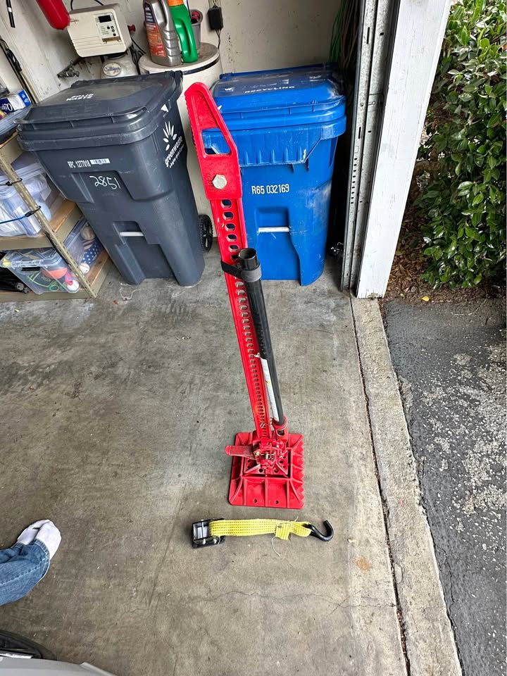Hi-Lift Jack 48 inch in Aptos, CA (photo 1) — photo 1