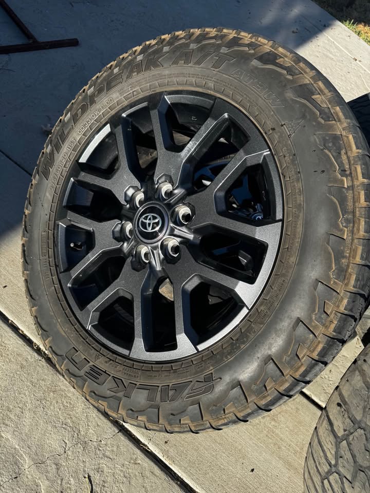 Toyota Tundra Platinum Wheel Set in Escalon, CA (photo 3) — photo 3