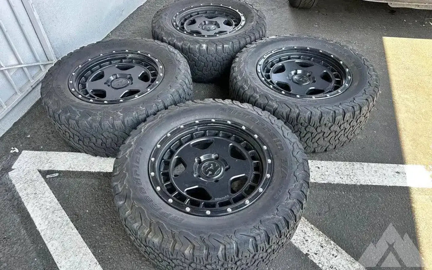 Fifteen52 20 inches BFGoodrich 35 12.5 inches R20 — used set of wheels tires for sale — photo 1
