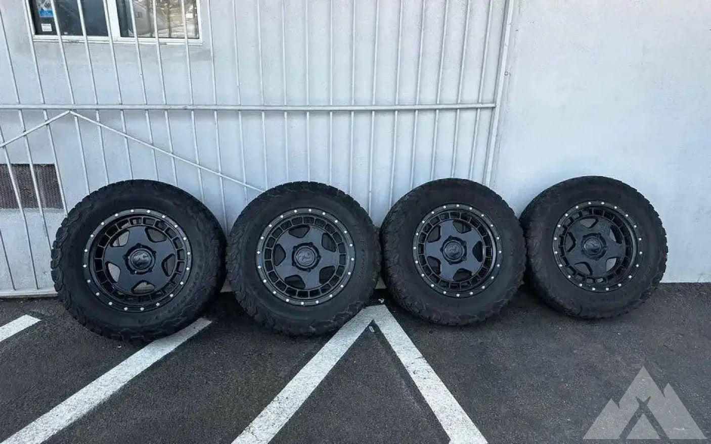 Fifteen52 20 inches BFGoodrich 35 12.5 inches R20 — used set of wheels tires for sale (photo 4)