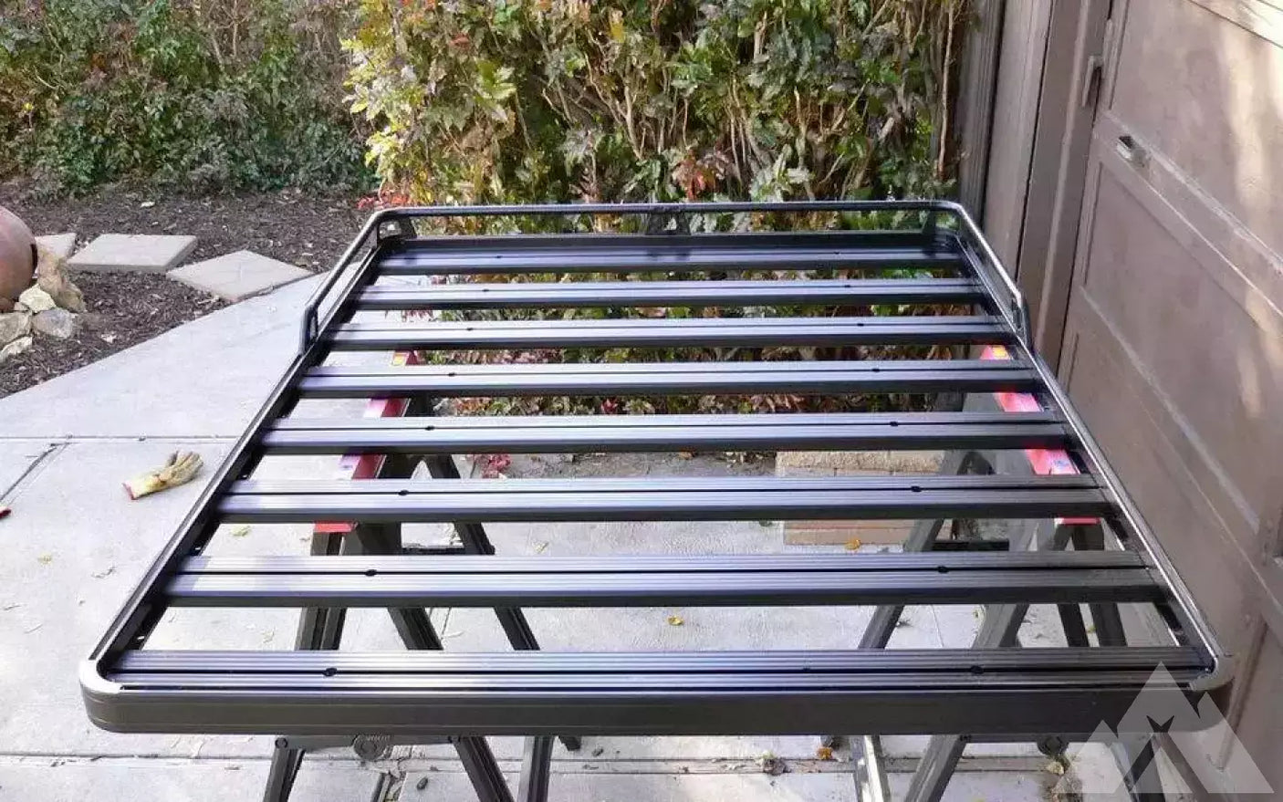 Frontrunner Slimline II Roof Rack-5'x3.8' — used racks for sale (photo 4)