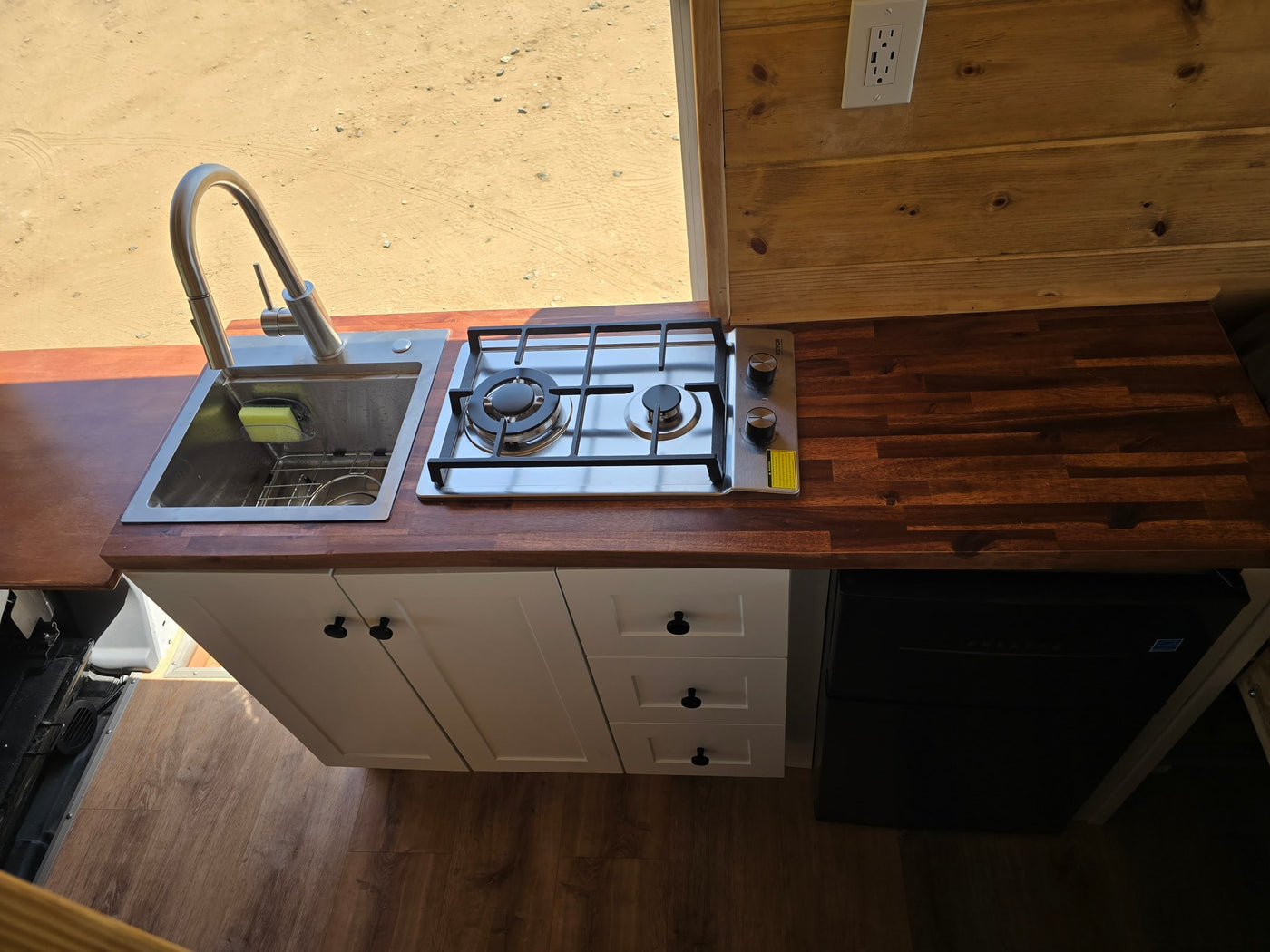 and 12.8V 200AH batteries.|Spacious RV rental interior featuring a comfortable bed — photo 9