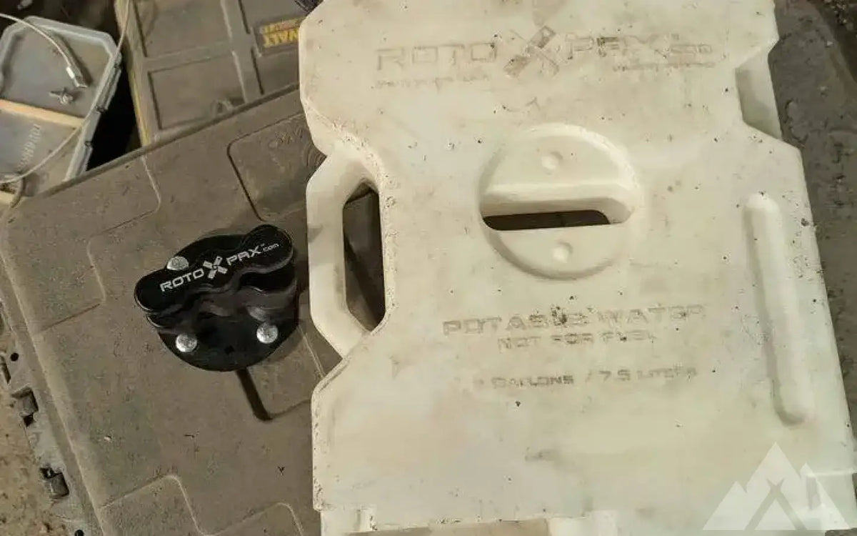 Fuel/water rotopax gas can — used water & fuel storage for sale (photo 2) — photo 2