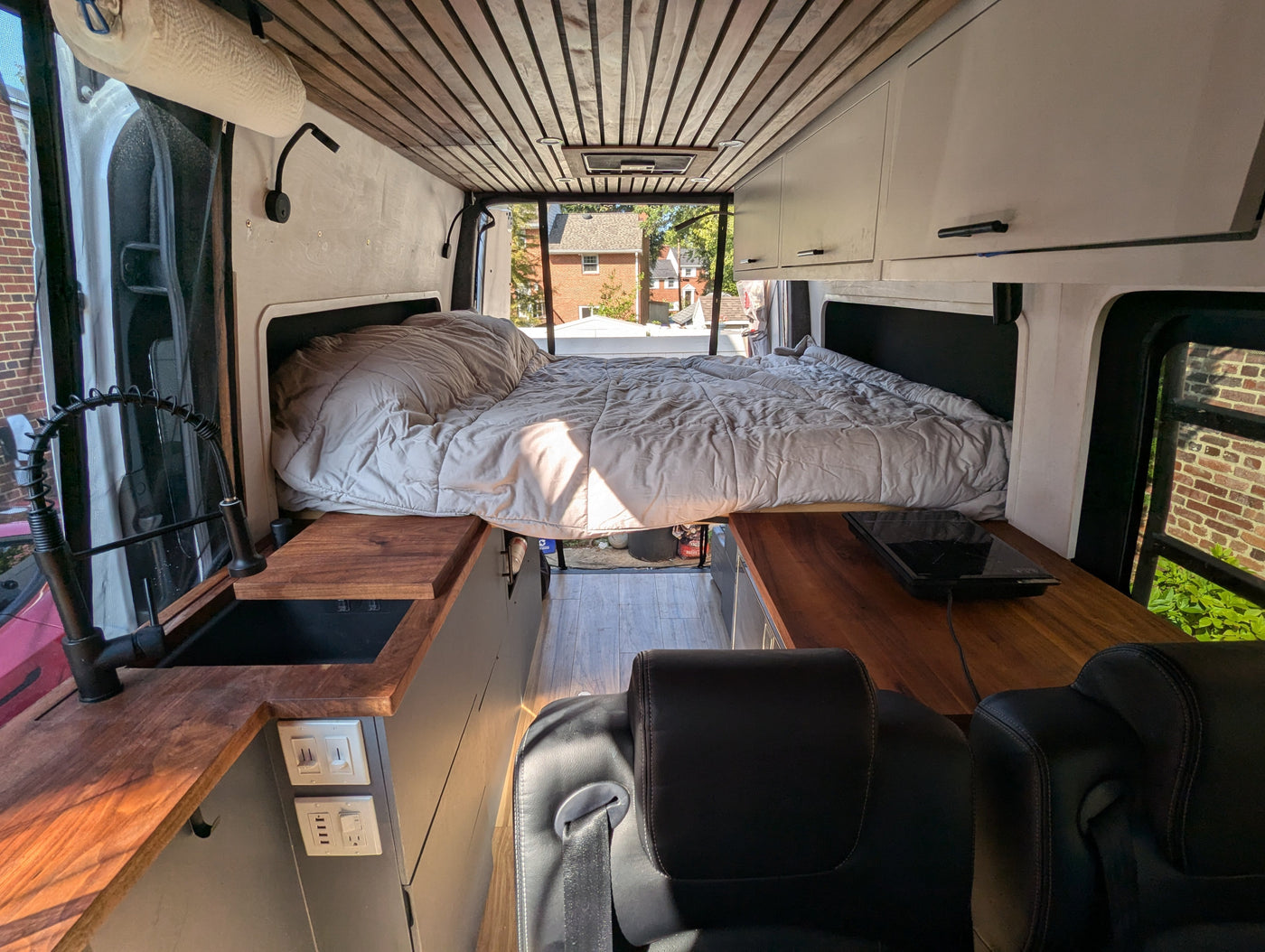 4x4 Sprinter Ultimate Adventure Van! — photo 12