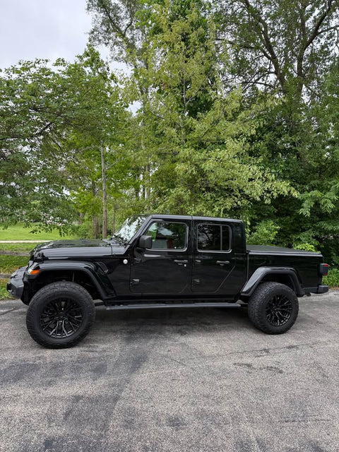 2020 Jeep Gladiator · Overland Pickup 4D 5 ft