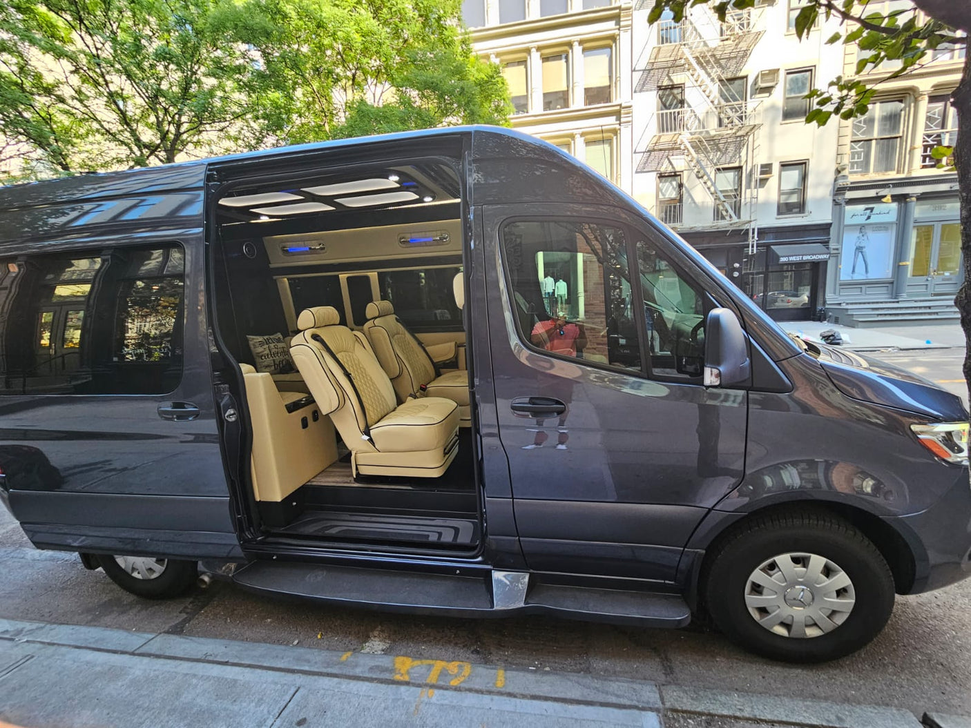 (Luna) MAD-Daycrusier Luxury 8 Passengers