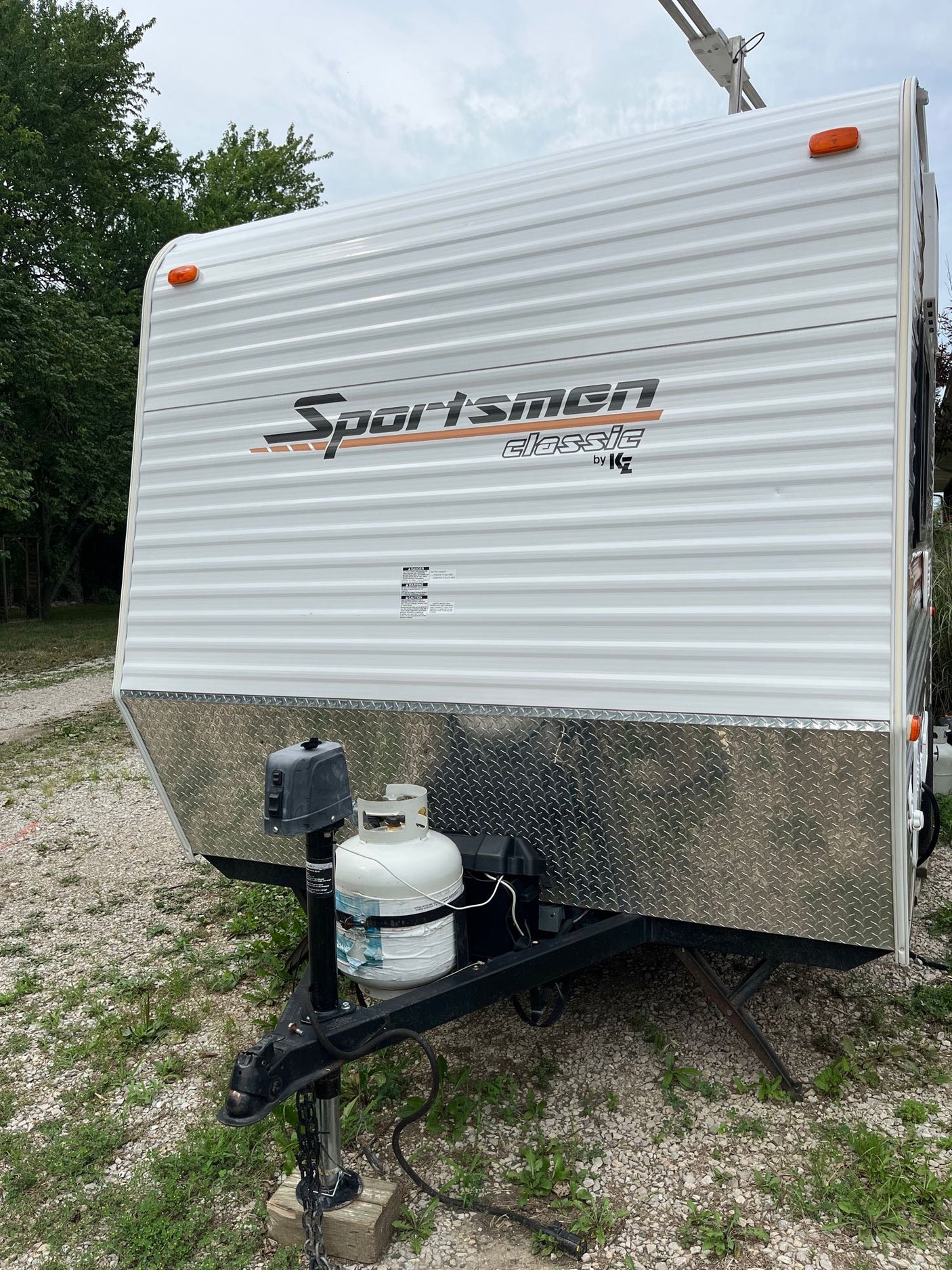 seen from the front with its propane tank