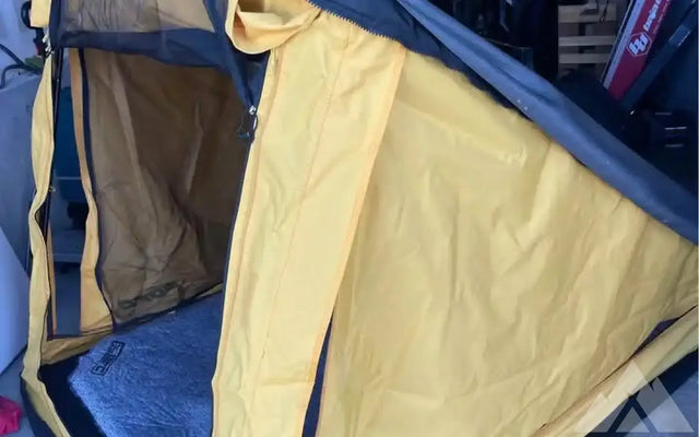 Go fast camper super lite roof top tent — photo 3