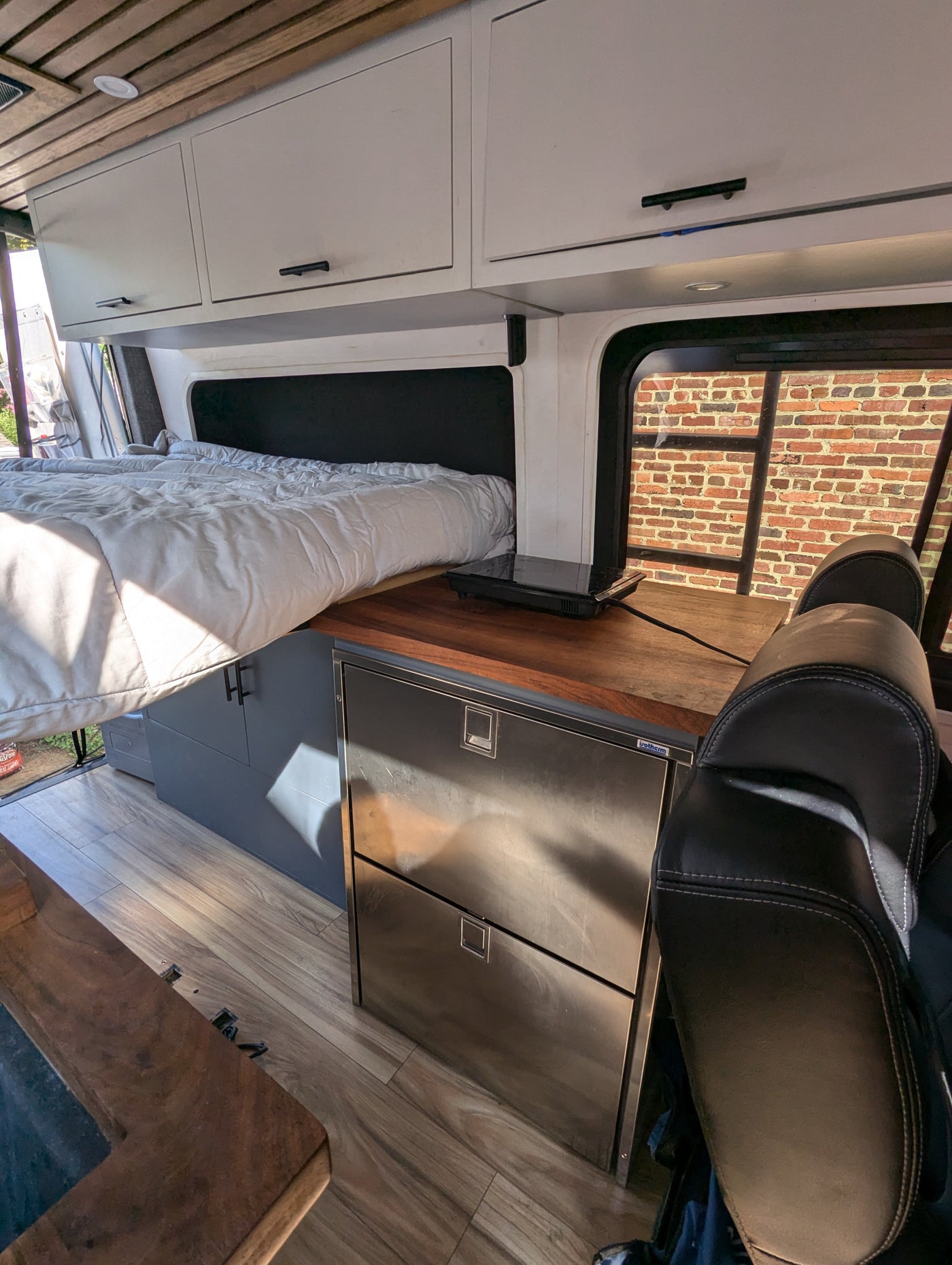 4x4 Sprinter Ultimate Adventure Van! — photo 13