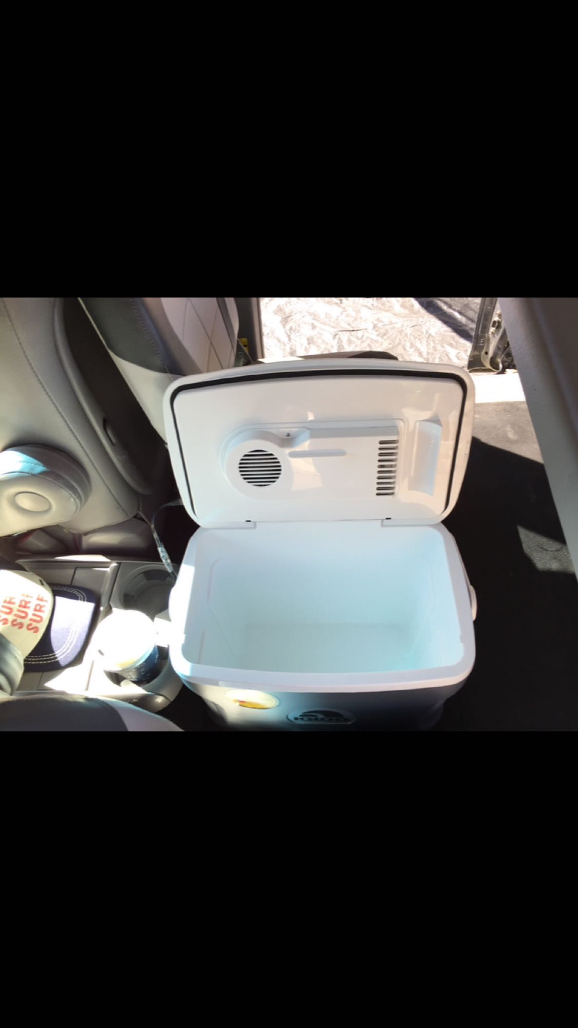 showing the comfortable mattress and dark overhead panel. Ideal for camping.|Interior of a comfortable rooftop tent — photo 19